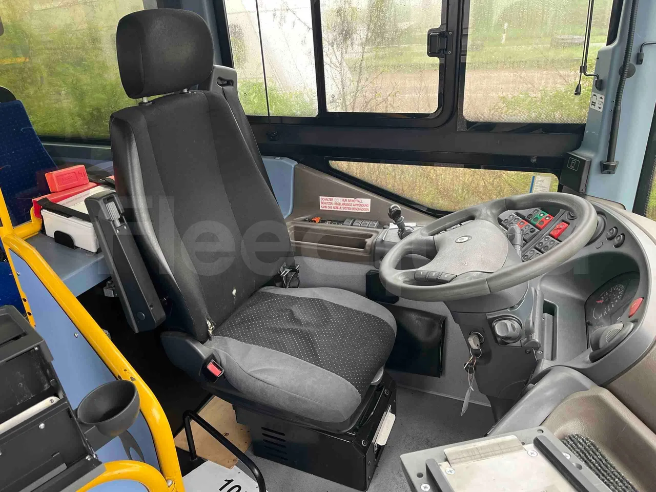 Iveco Crossway SFR162 - Euro 5 - 243 kW - 11.995 mt - driver's seat photo