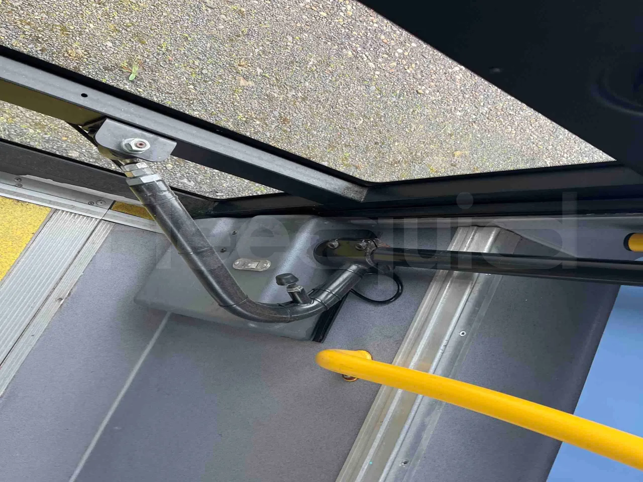 Iveco Crossway SFR162 - Euro 5 - 243 kW - 11.995 mt - folding seat photo