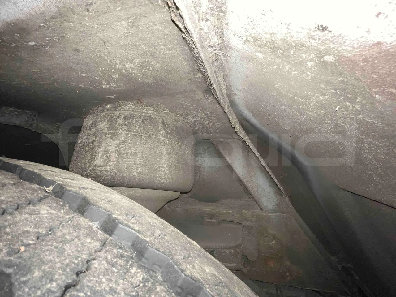 Iveco Crossway SFR162 - Euro 5 - 243 kW - 11.995 mt - front shock absorbers right