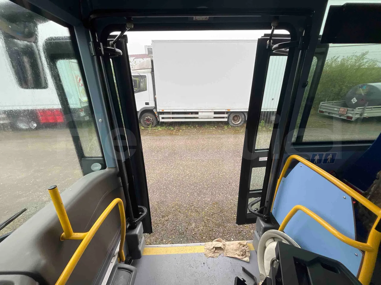 Iveco Crossway SFR162 - Euro 5 - 243 kW - 11.995 mt - handrails photo