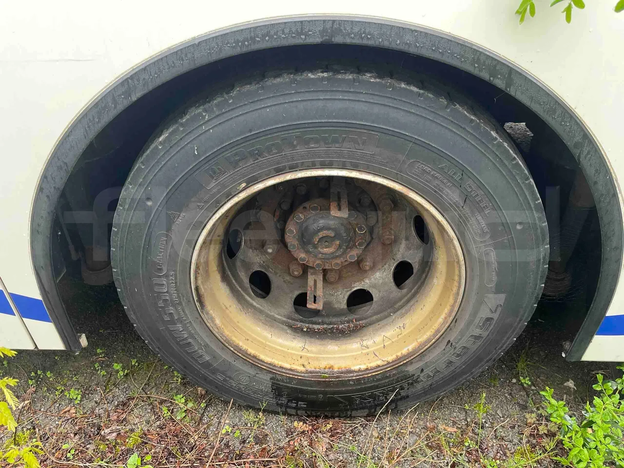 Iveco Crossway SFR162 - Euro 5 - 243 kW - 11.995 mt - tread condition second axle tires left