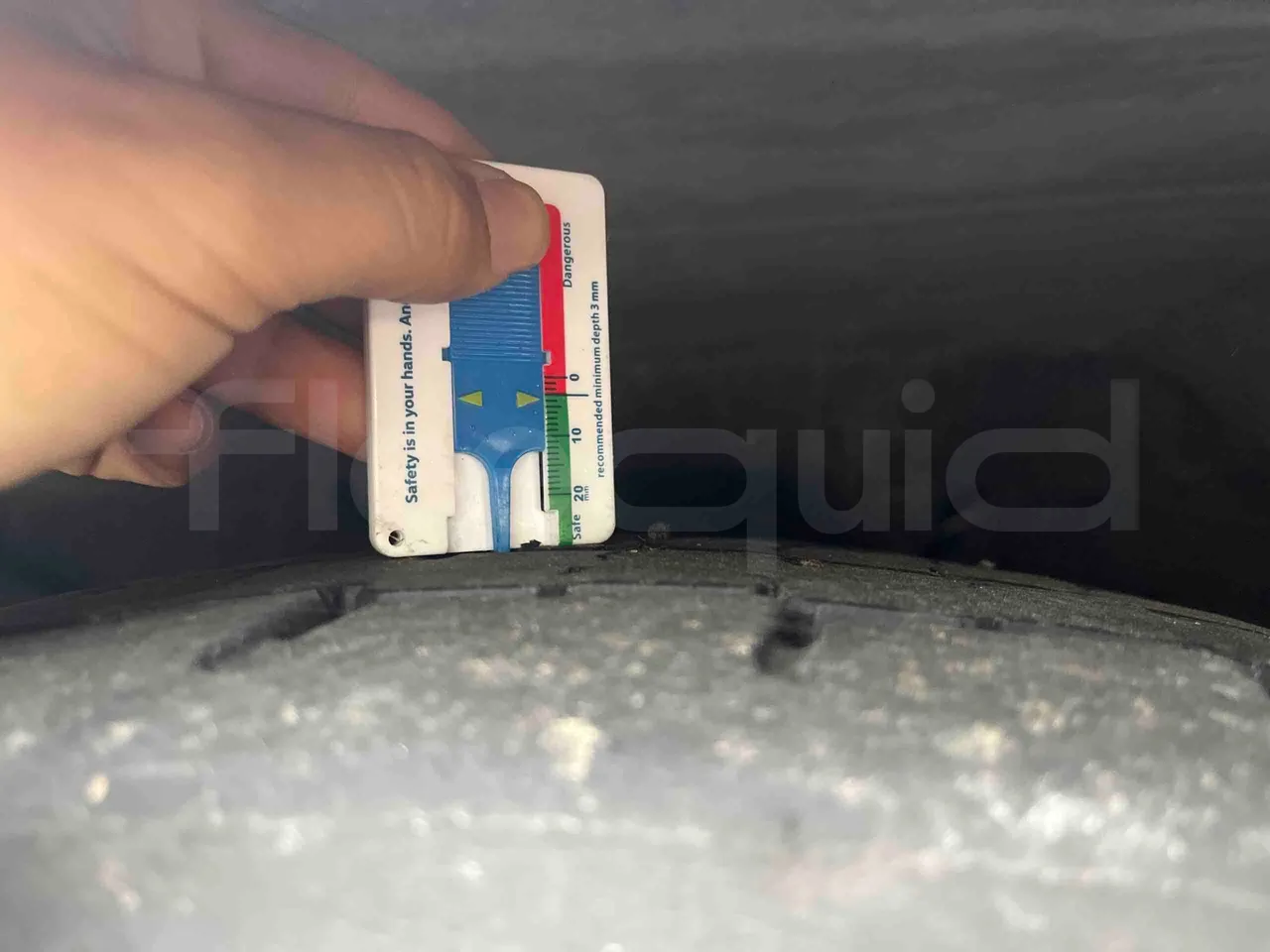 Iveco Crossway SFR162 - Euro 5 - 243 kW - 11.995 mt - rear left tire photo