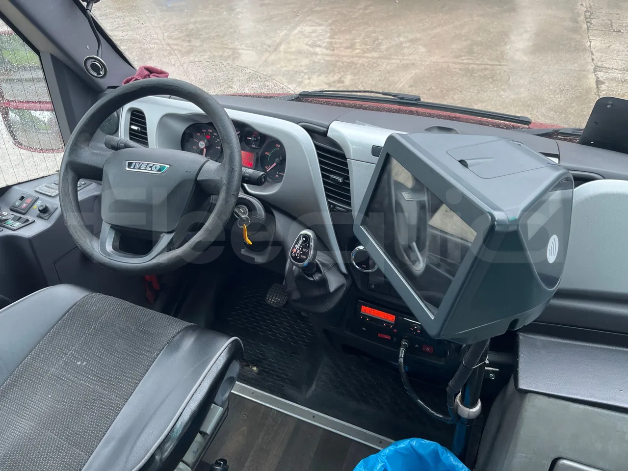 Iveco Auto Cuby 70C17 - Euro 6 - 125 kW - 8.398 mt - buttons panels on