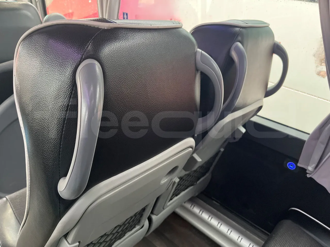 Iveco Auto Cuby 70C17 - Euro 6 - 125 kW - 8.398 mt - footrest detail photo