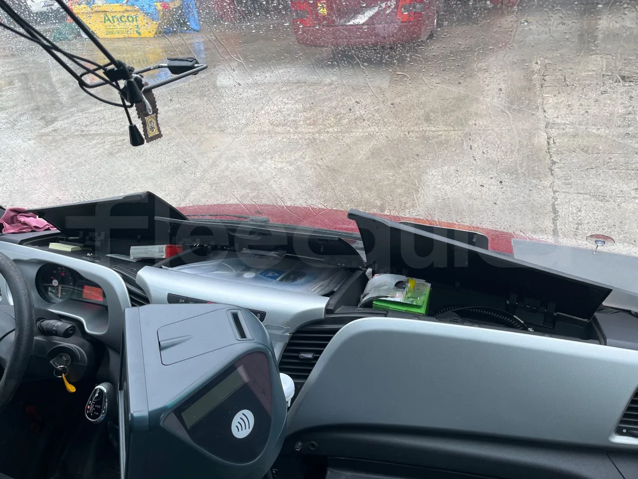 Iveco Auto Cuby 70C17 - Euro 6 - 125 kW - 8.398 mt - overhead compartments photo