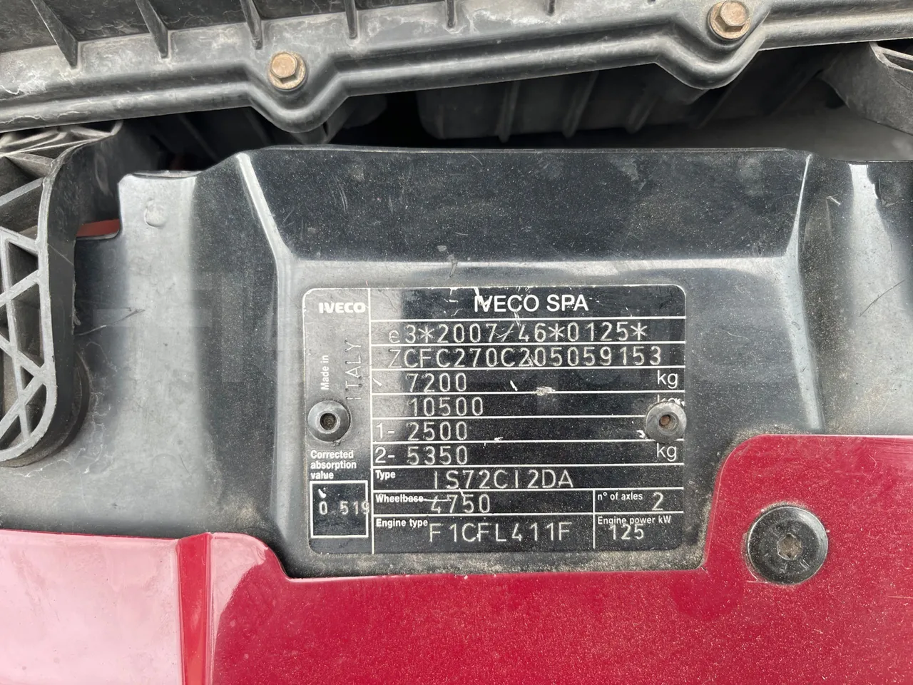 Iveco Auto Cuby 70C17 - Euro 6 - 125 kW - 8.398 mt - vehicle plate photo