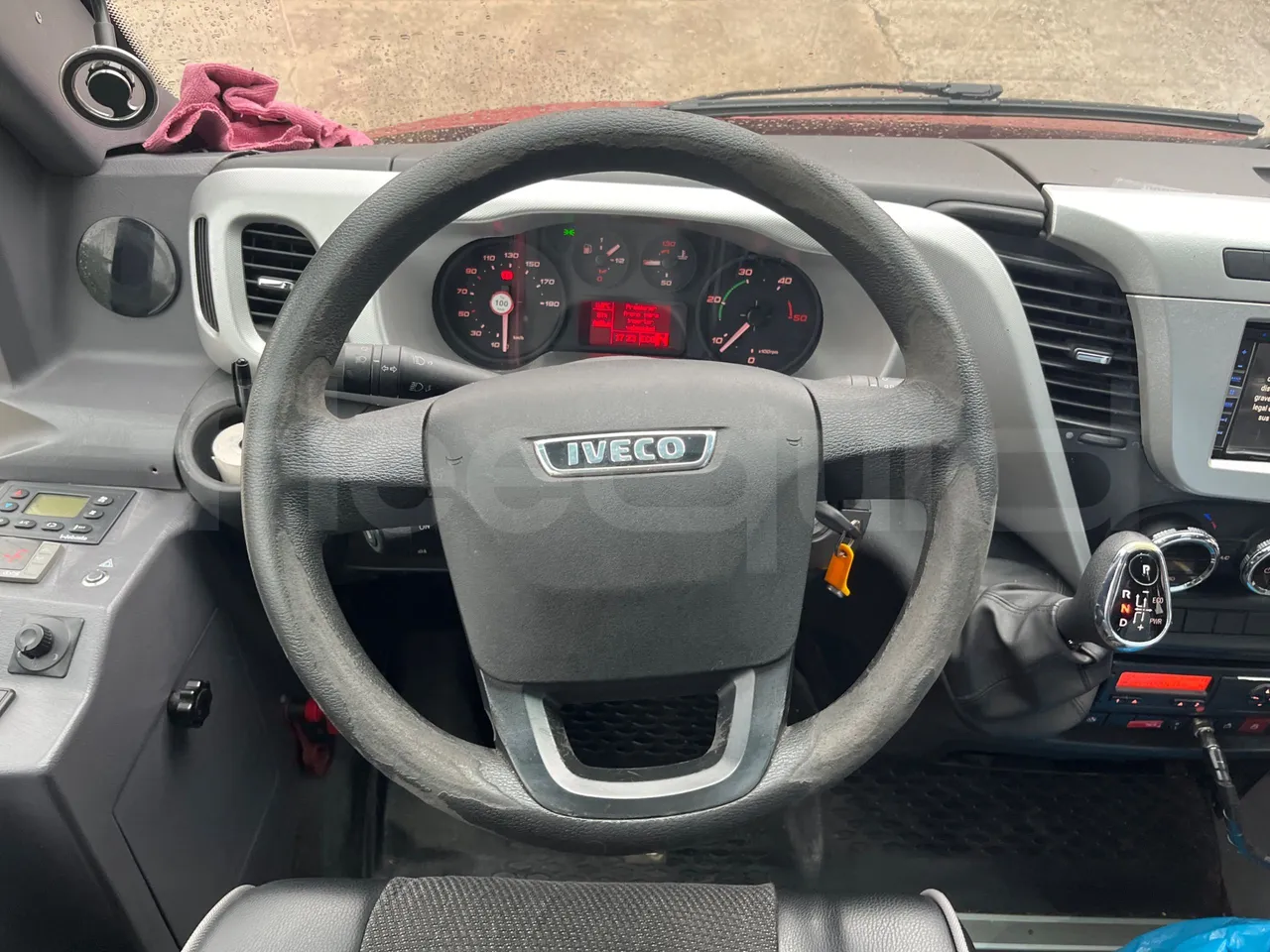 Iveco Auto Cuby 70C17 - Euro 6 - 125 kW - 8.398 mt - steering wheel photo