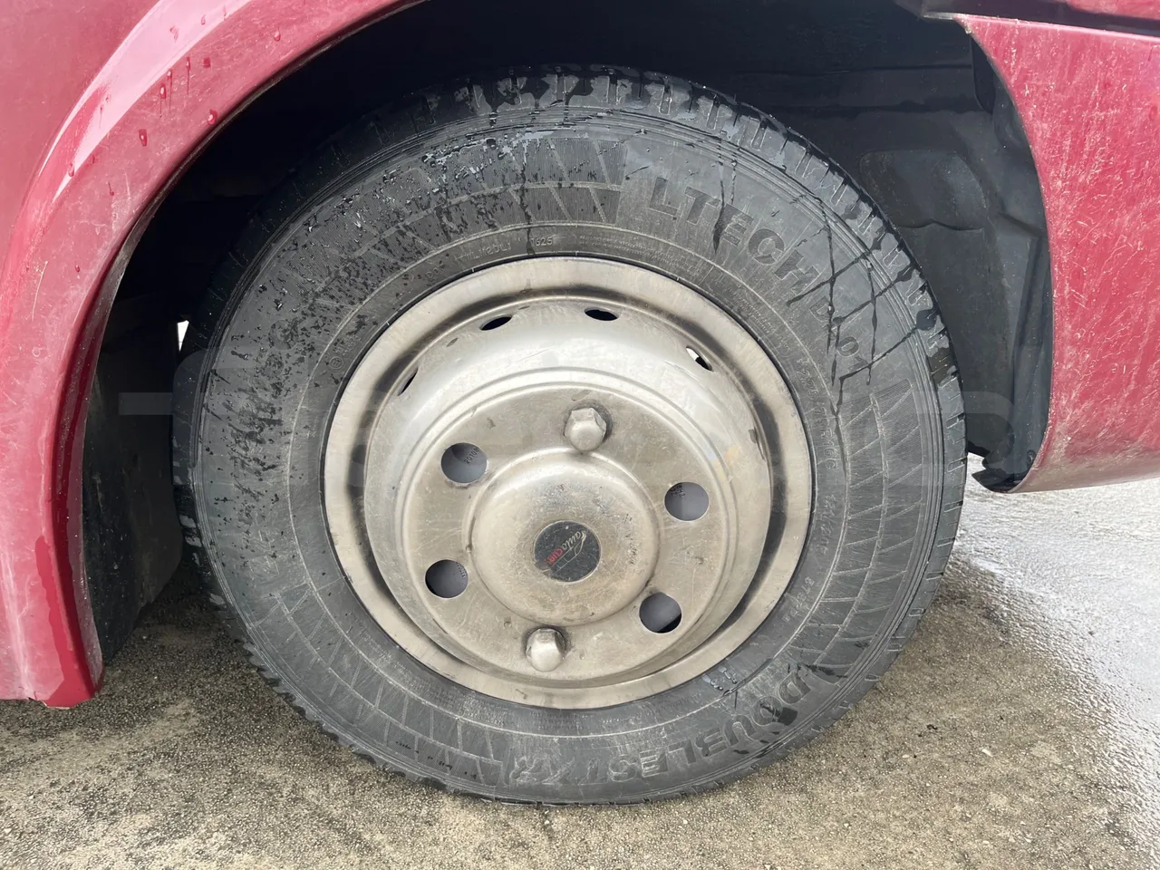 Iveco Auto Cuby 70C17 - Euro 6 - 125 kW - 8.398 mt - front left tire measurements