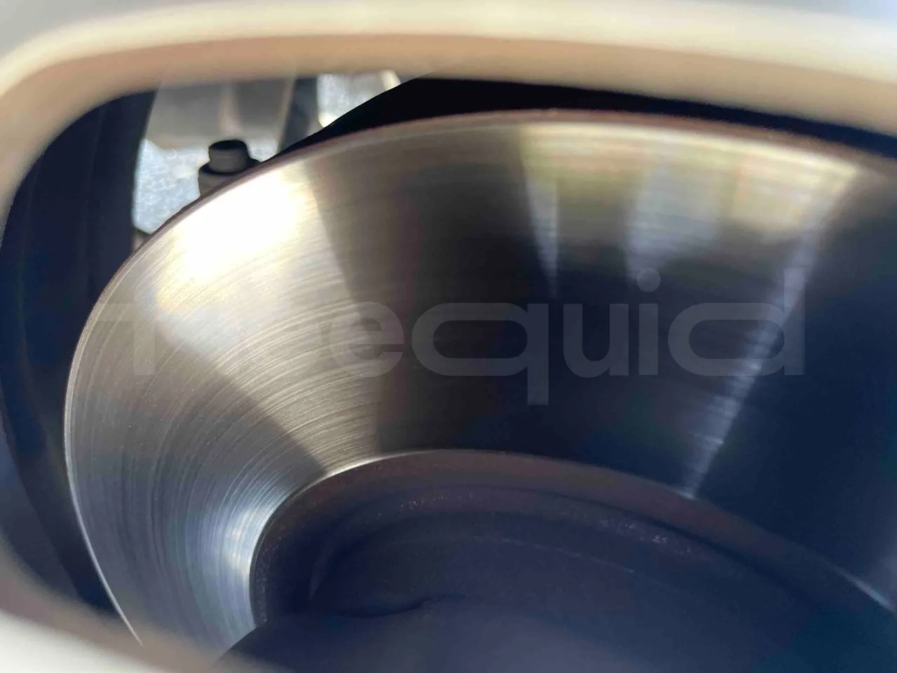 Iveco Ferqui SunsetX - EUR6 - 125kW - 7.808m - front discs left