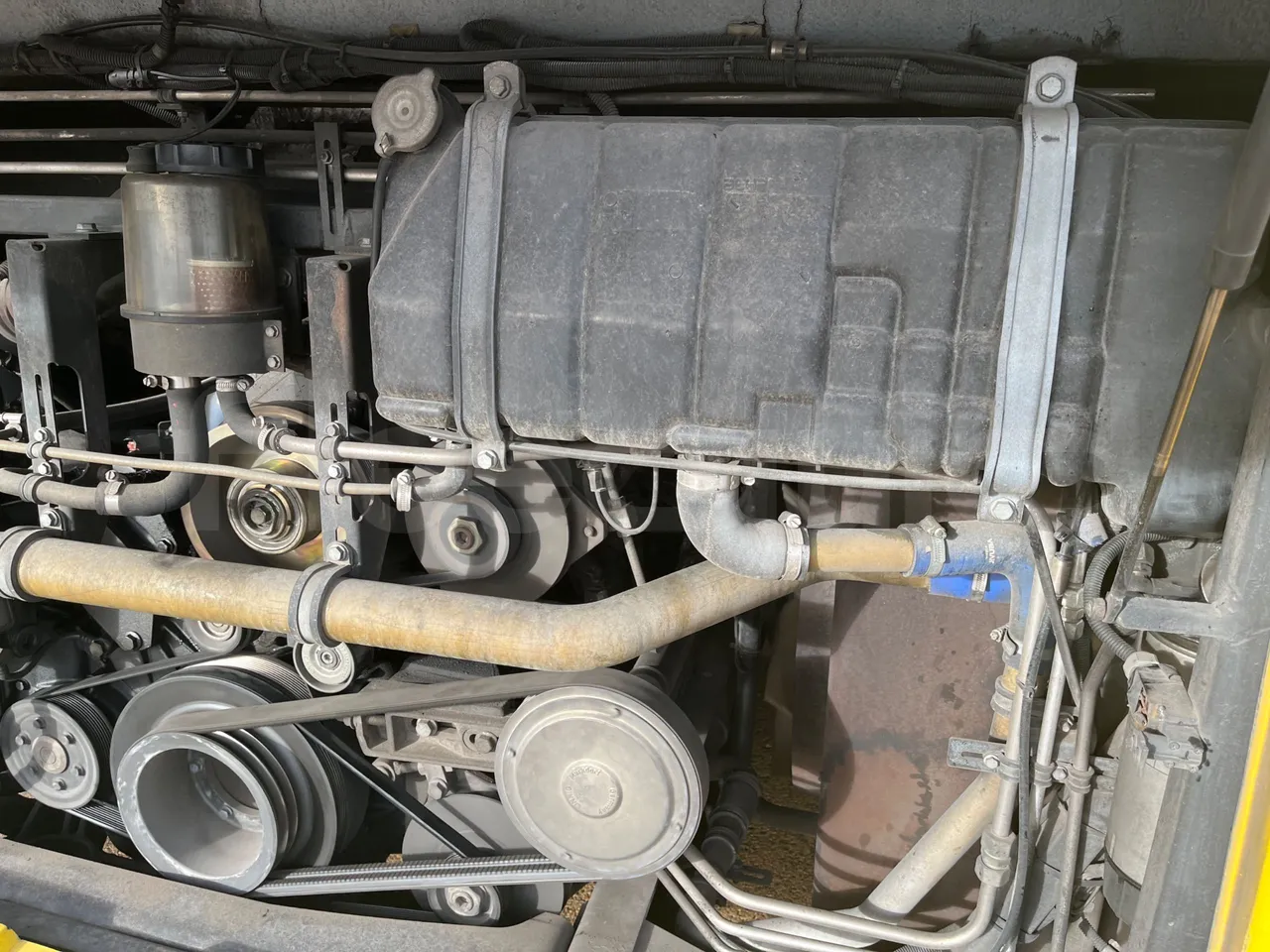 Mercedes-Benz OC500LE 1830H - EUR4 - 220kW - 12.800m - engine plate photo