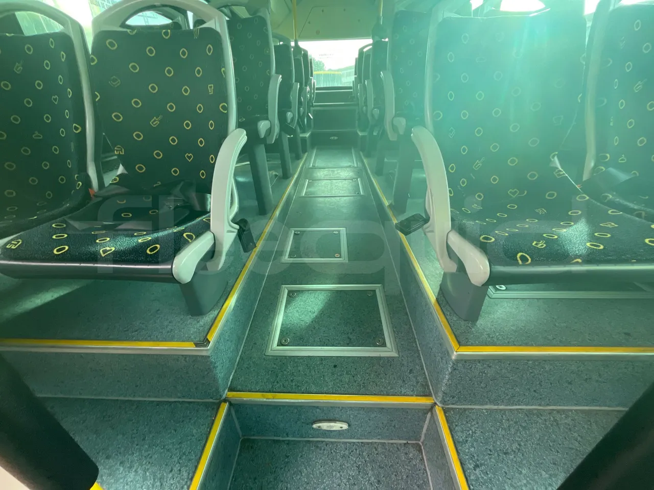 Mercedes-Benz OC500LE 1830H - EUR4 - 220kW - 12.800m - floor hatches photo