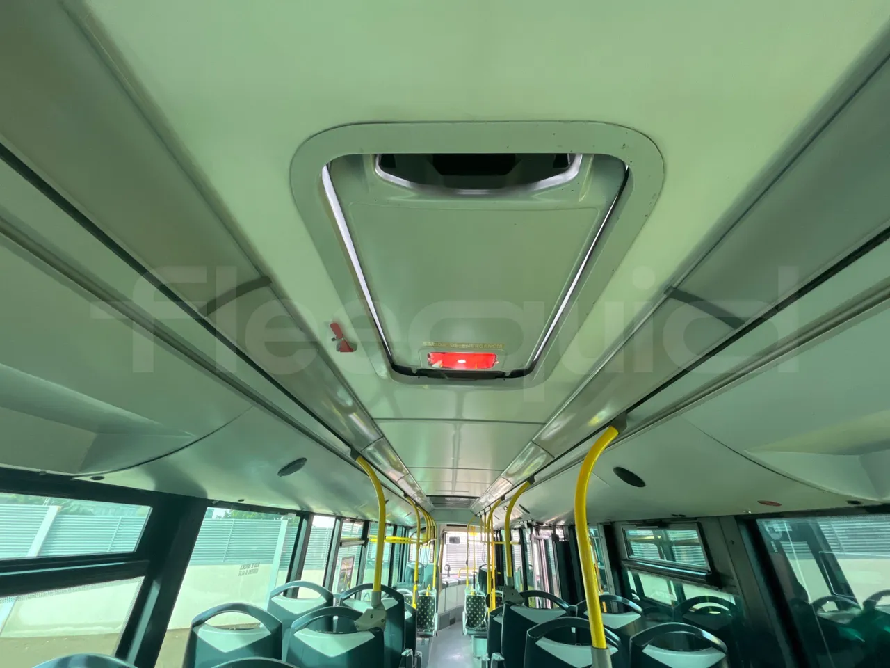 Mercedes-Benz OC500LE 1830H - EUR4 - 220kW - 12.800m - overhead compartments photo