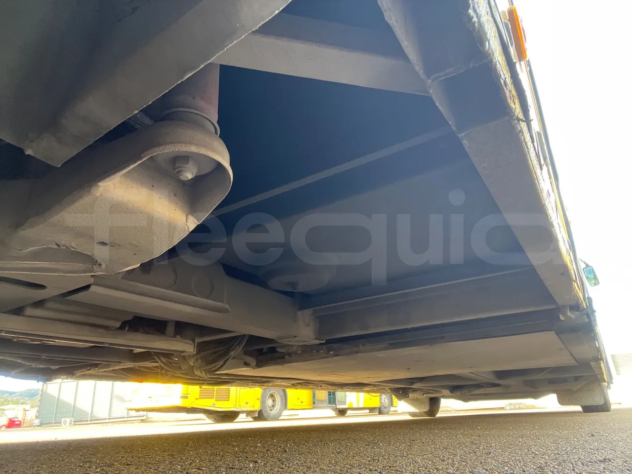 Mercedes-Benz OC500LE 1830H - EUR4 - 220kW - 12.800m - axel 3 shock absorbers 1 right