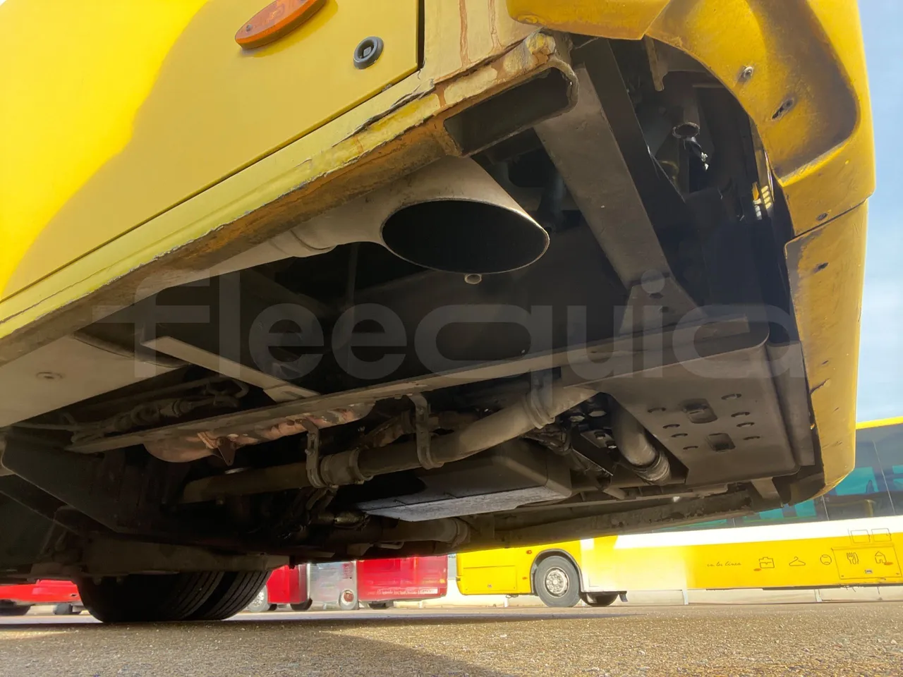 Mercedes-Benz OC500LE 1830H - EUR4 - 220kW - 12.800m - axle 2 shock absorbers 1 left