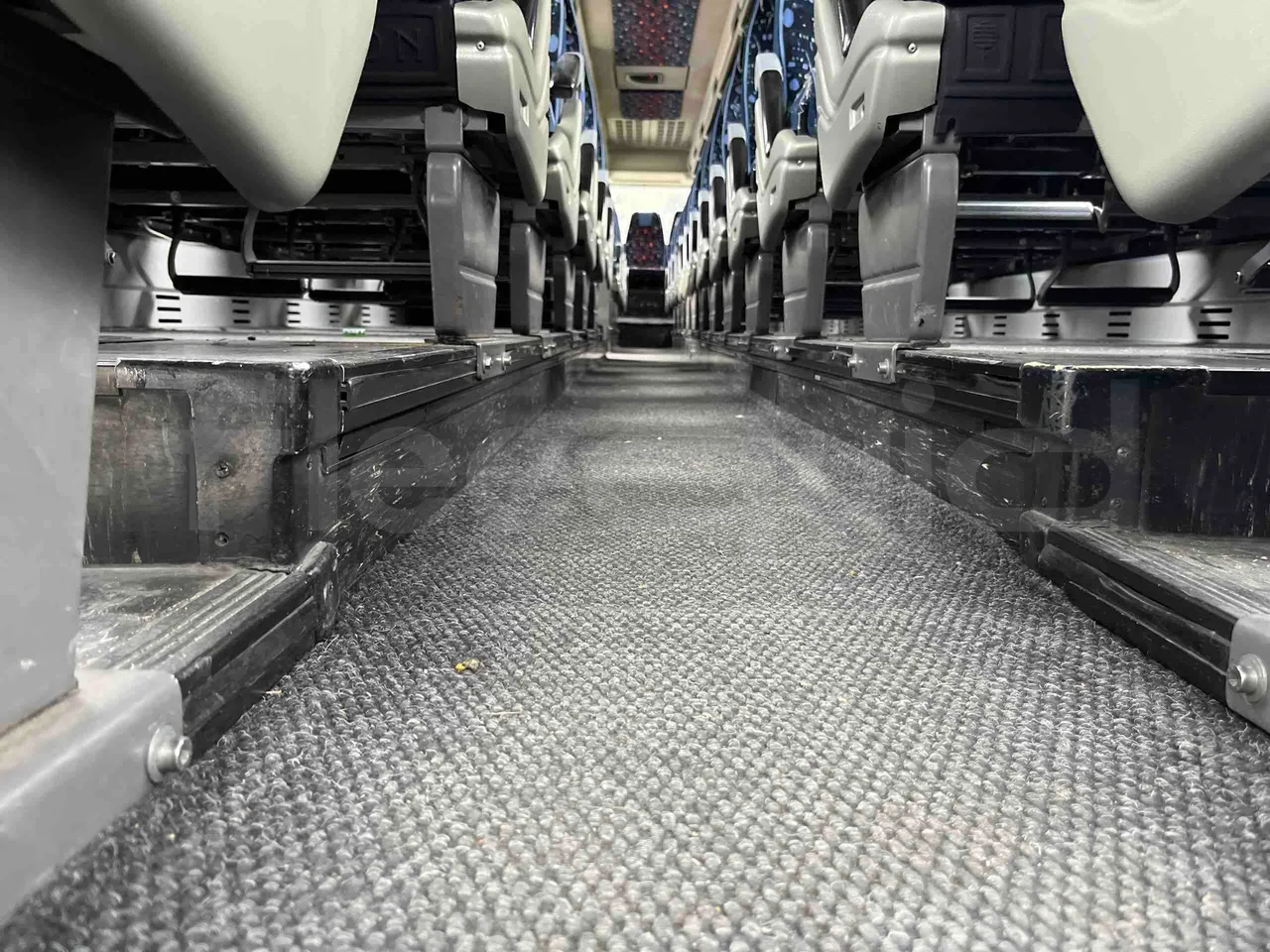 Iveco Fiat 380E 1238 HD TR55 - Euro 2 - 276 KW - 12 mt - seat brackets photo