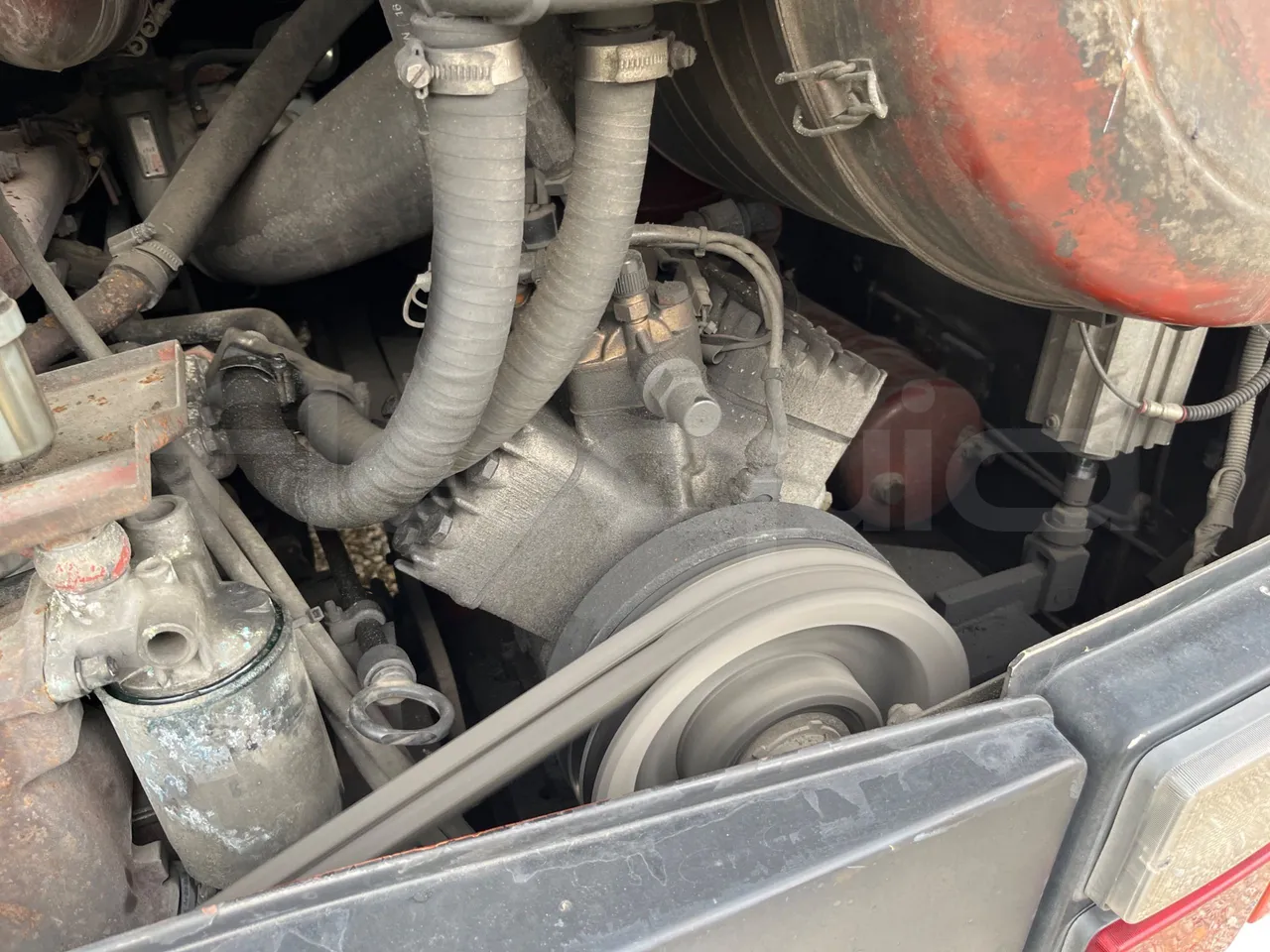 Iveco Fiat 380E 1238 HD TR55 - Euro 2 - 276 KW - 12 mt - air conditioning compressor