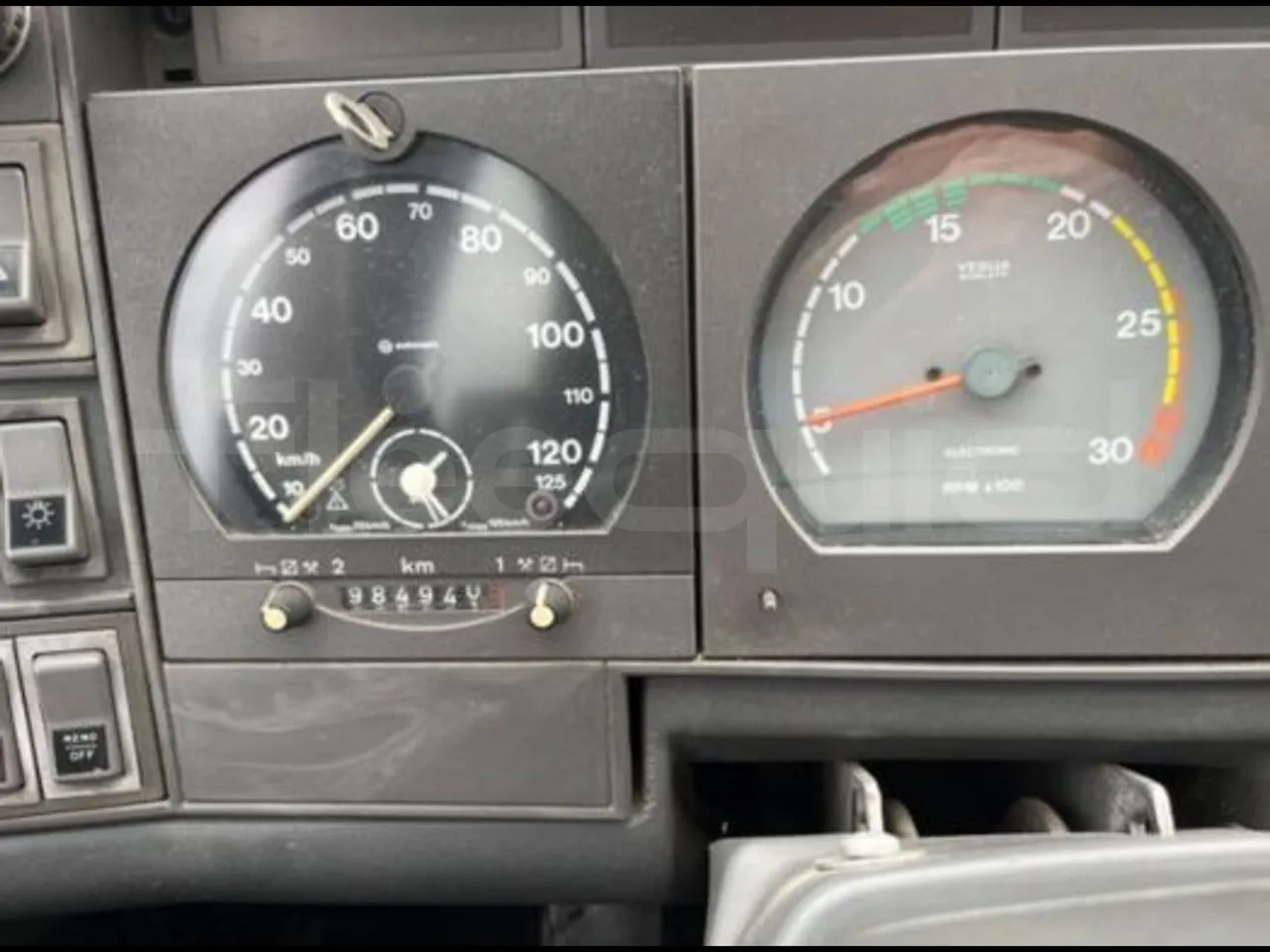 Iveco Fiat 380E 1238 HD TR55 - Euro 2 - 276 KW - 12 mt - dashboard lights on