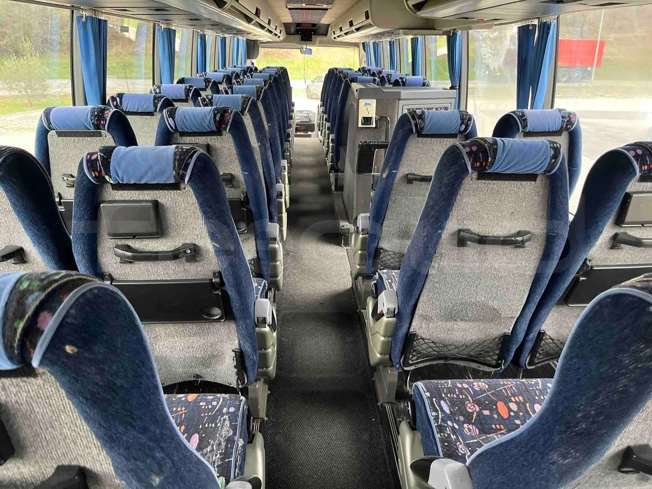 Iveco Fiat 380E 1238 HD TR55 - Euro 2 - 276 KW - 12 mt - forward view all seats last row height