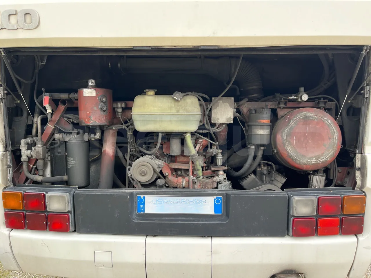 Iveco Fiat 380E 1238 HD TR55 - Euro 2 - 276 KW - 12 mt - rear hatch open