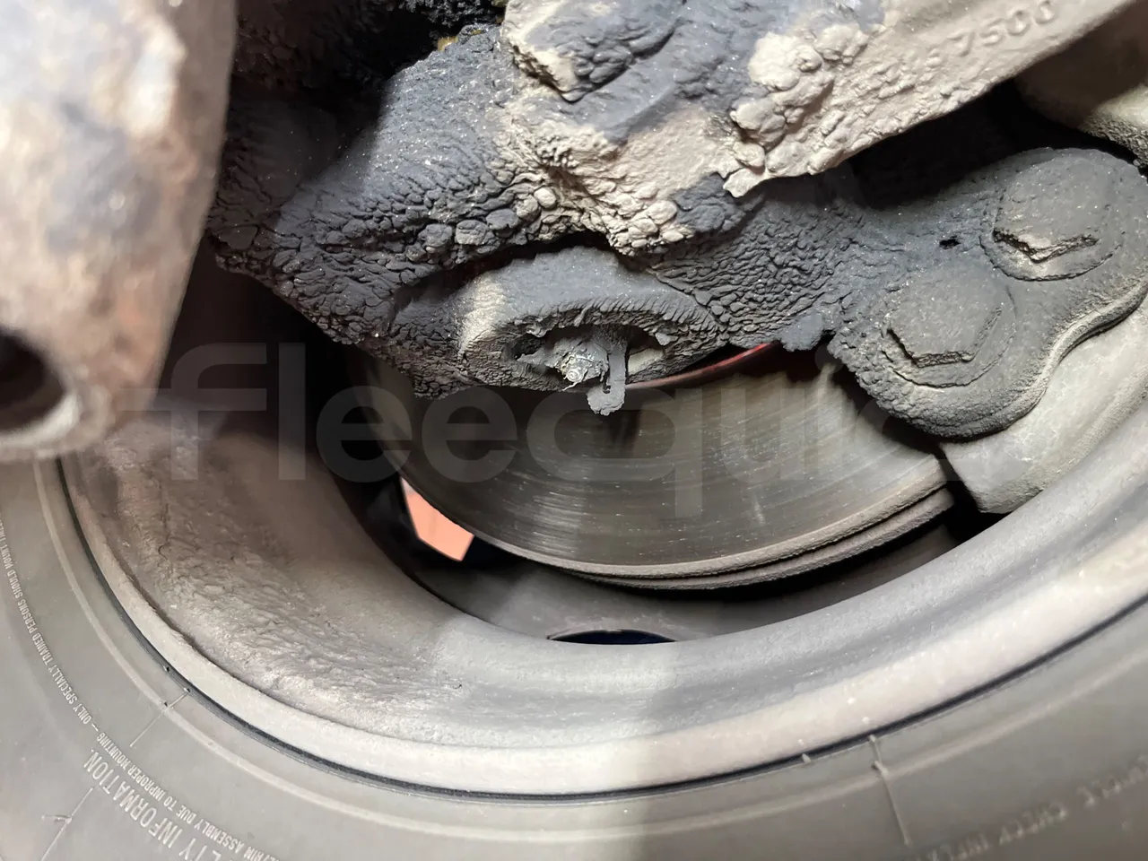 Mercedes-Benz Integro E5 4 - EUR5 - 220kW - 12.14m - front discs left