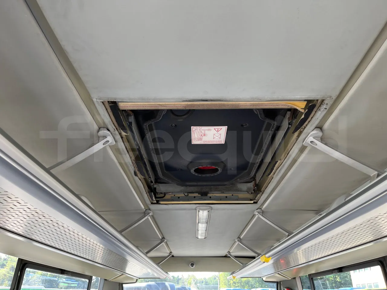 Mercedes-Benz Integro E5 4 - EUR5 - 220kW - 12.14m - roof hatch 1