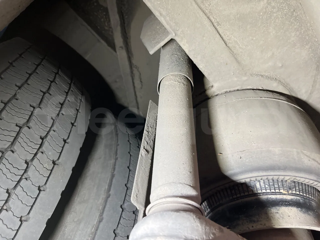 Mercedes-Benz Integro E5 4 - EUR5 - 220kW - 12.14m - axle 2 shock absorbers 1 right