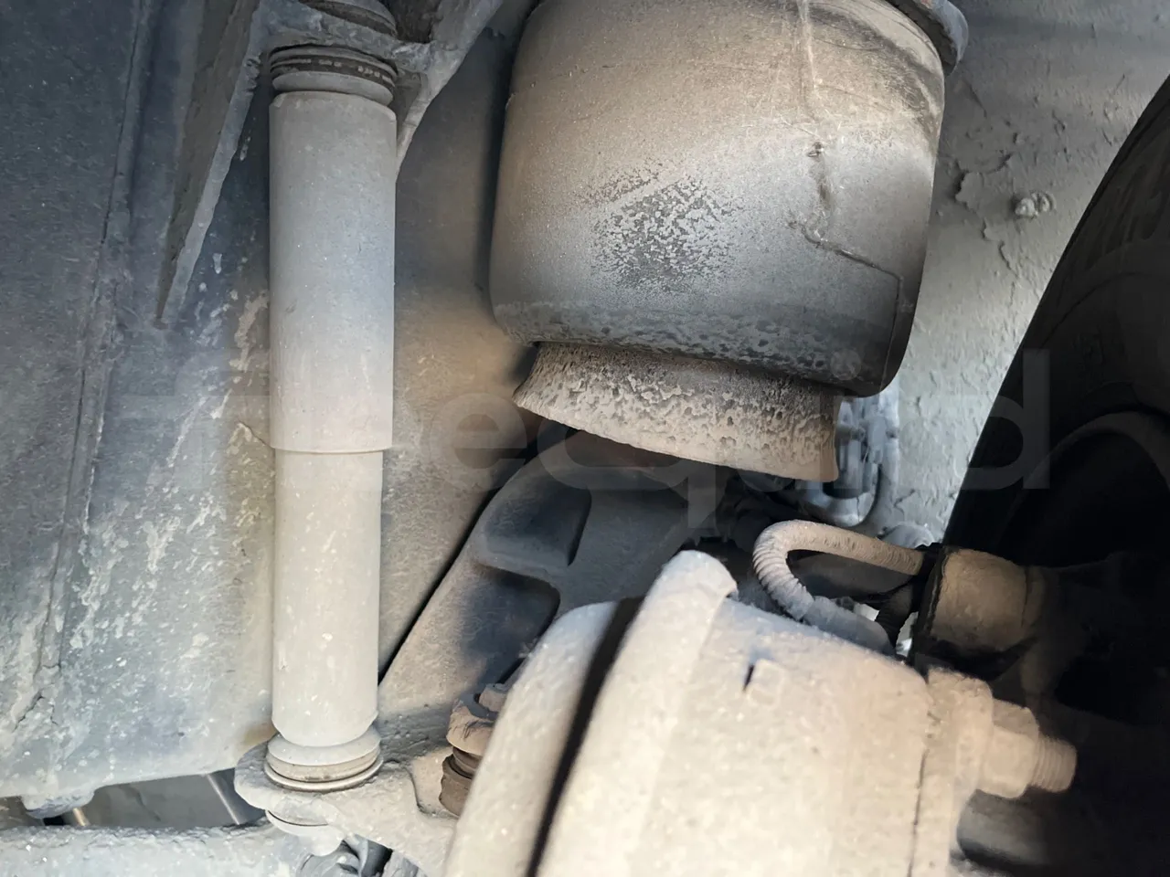 Man Lion's City T A78 - EUR4 - 191kW - 11.857m - front air springs right