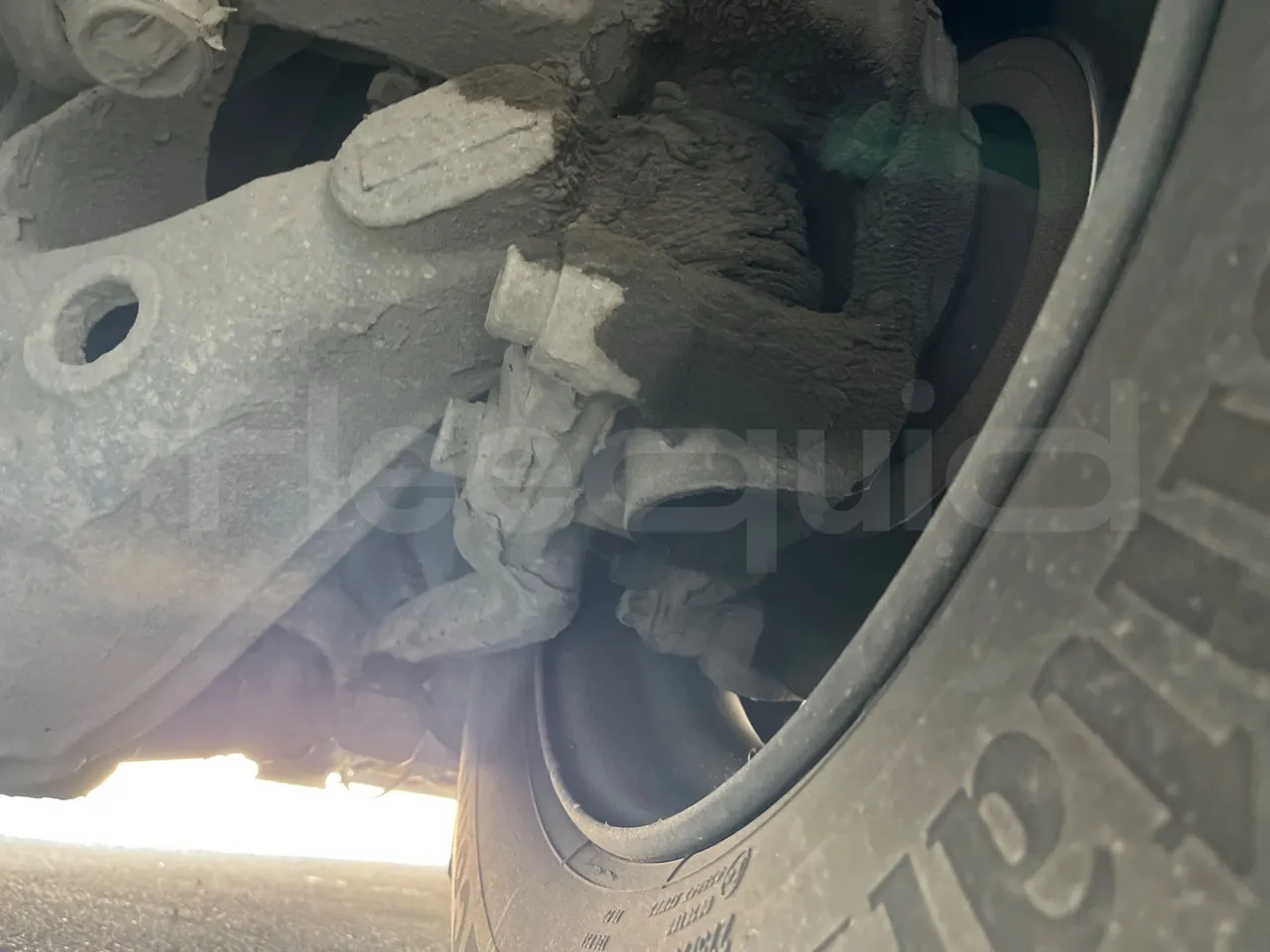 Man Lion's City T A78 - EUR4 - 191kW - 11.857m - front brake calipers left