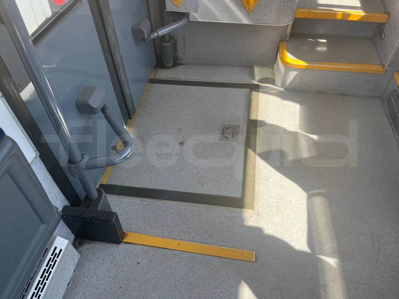 Man Lion's City T A78 - EUR4 - 191kW - 11.857m - floor hatches photo