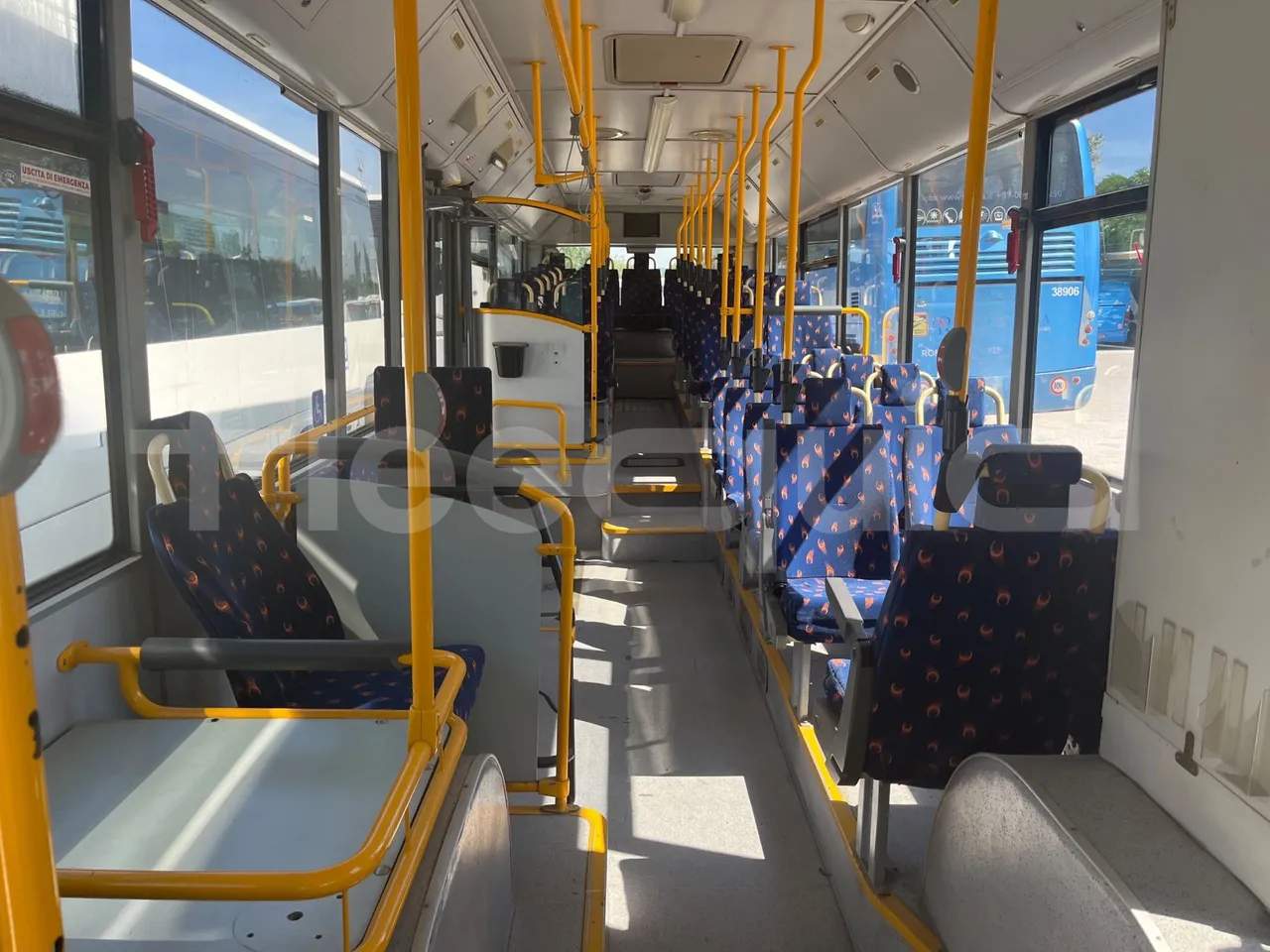Man Lion's City T A78 - EUR4 - 191kW - 11.857m - interior reverse seats driver height (mandatory for bus to scrap)