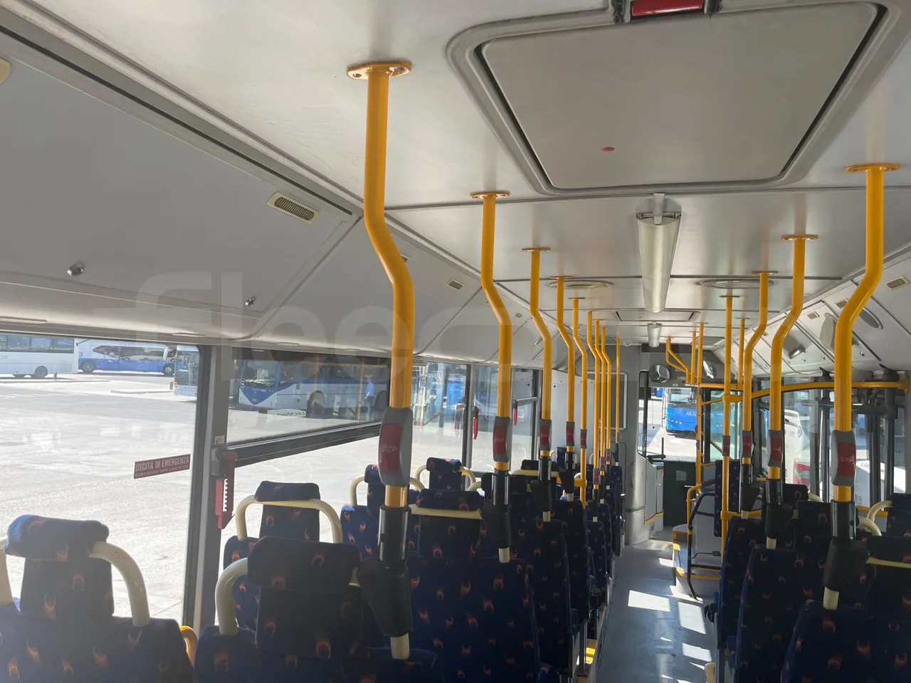 Man Lion's City T A78 - EUR4 - 191kW - 11.857m - overhead compartments photo