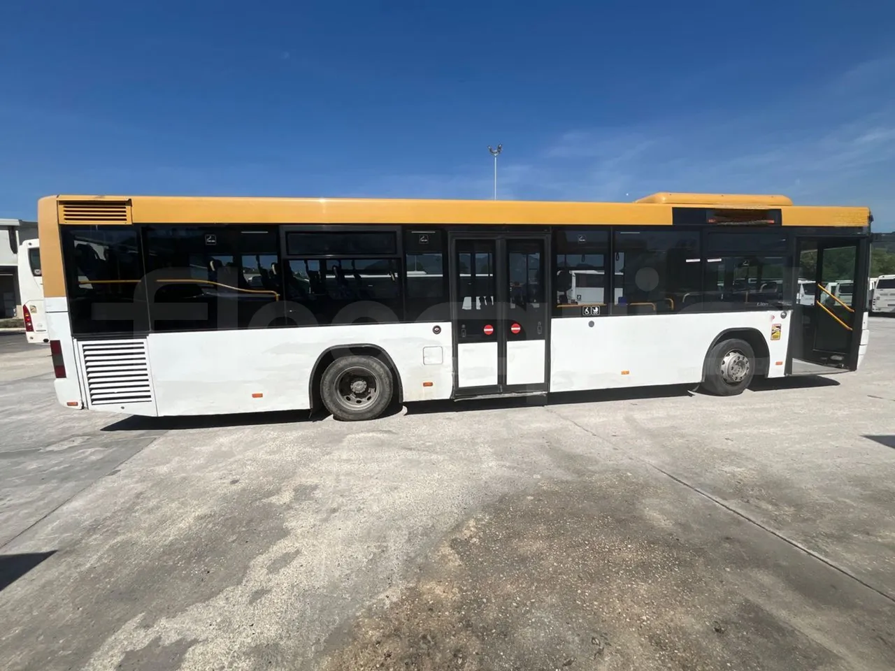 Man Lion's City T A78 - EUR4 - 191kW - 11.857m - right side doors closed