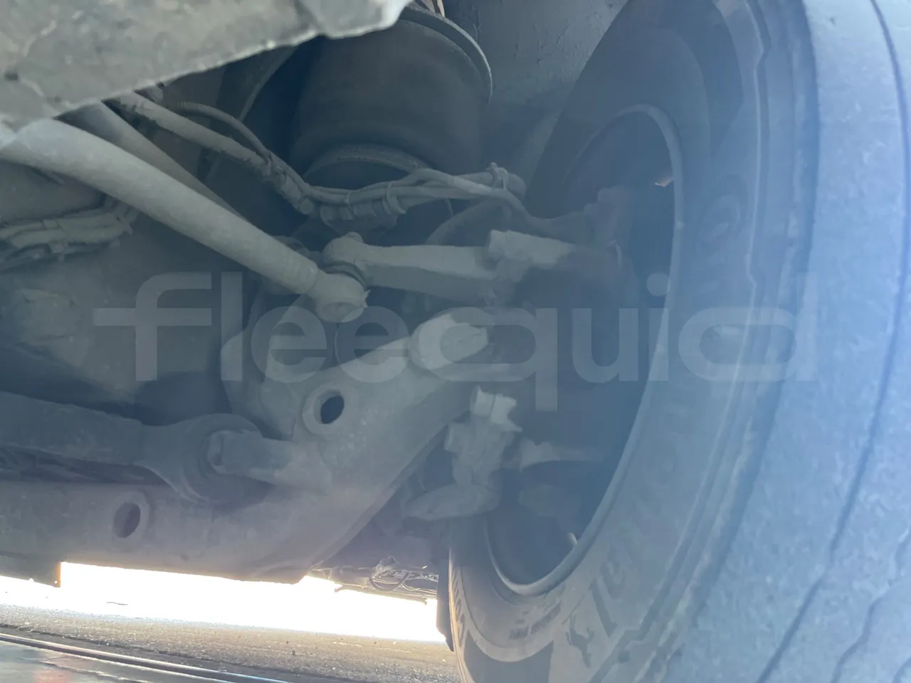 Man Lion's City T A78 - EUR4 - 191kW - 11.857m - front axle left side