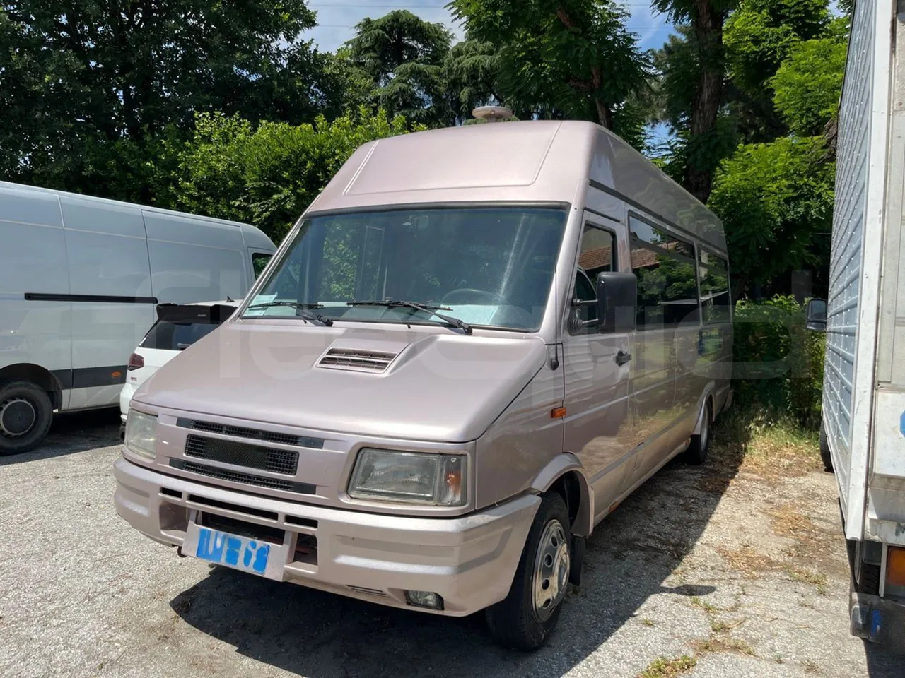 Iveco A45E12 A45 E12 90 Kw - 3/4 front left (mandatory for bus to scrap)