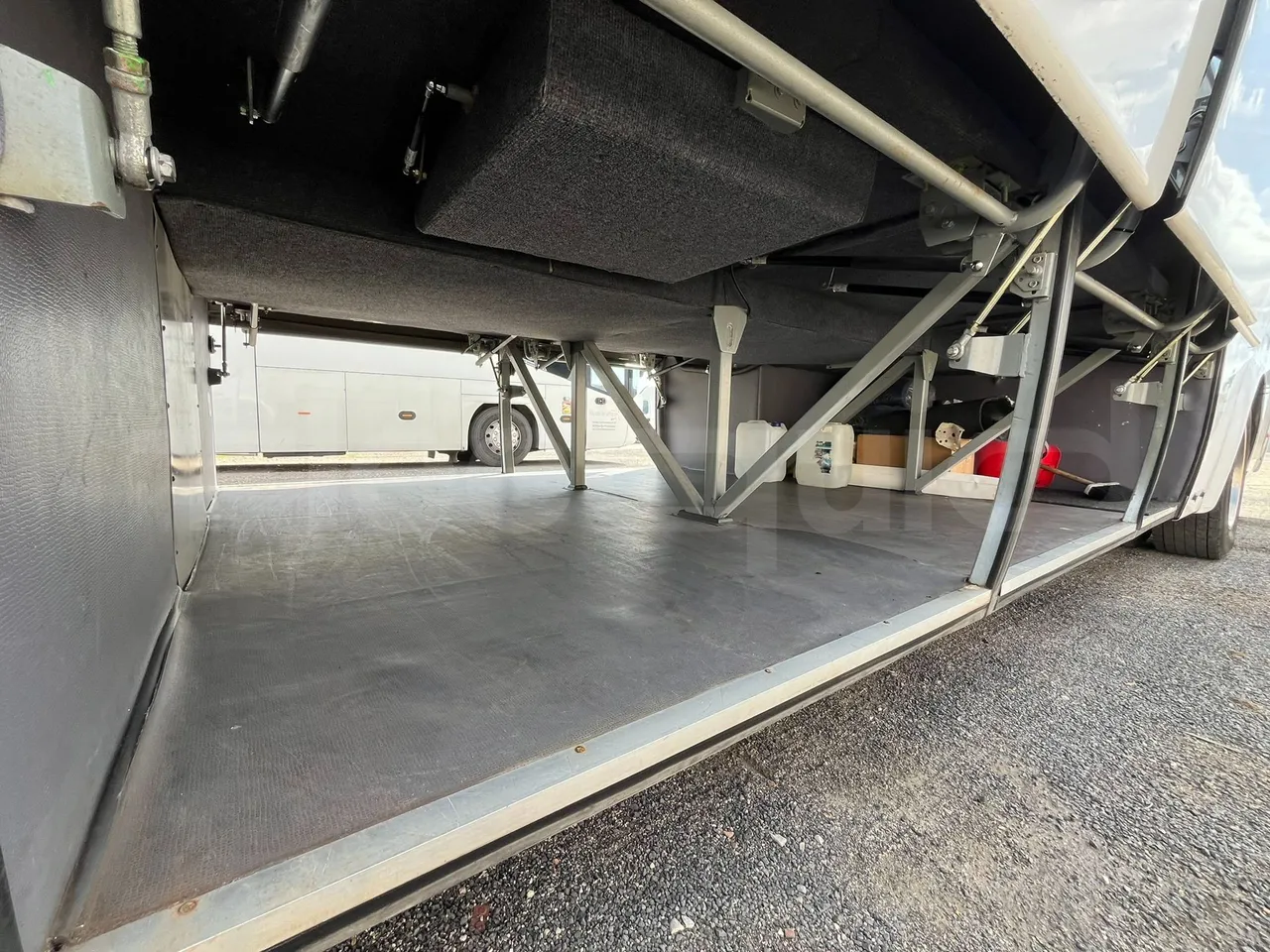 King Long XMQ6996 XMQ6996Y -EURO6 - 226kW -9,895 m - platform code photo