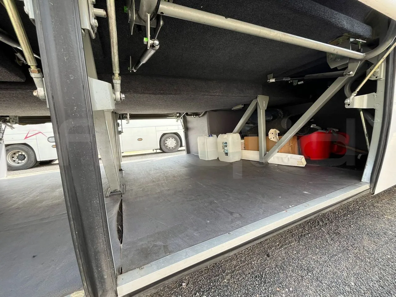 King Long XMQ6996 XMQ6996Y -EURO6 - 226kW -9,895 m - platform open photo
