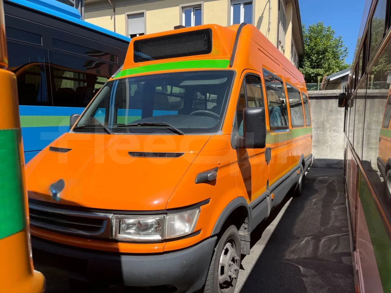 Iveco Daily A50C19/ Euro 4 - 100 Kw - 7,028 Mt - 3/4 front left (mandatory for bus to scrap)