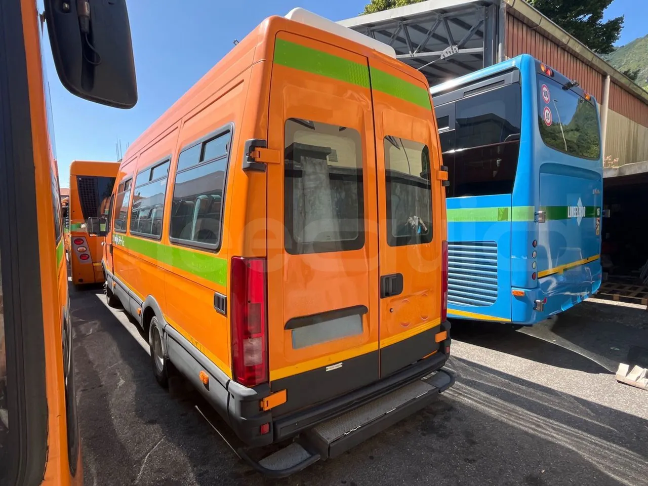 Iveco Daily A50C19/ Euro 4 - 100 Kw - 7,028 Mt - 3/4 left rear side