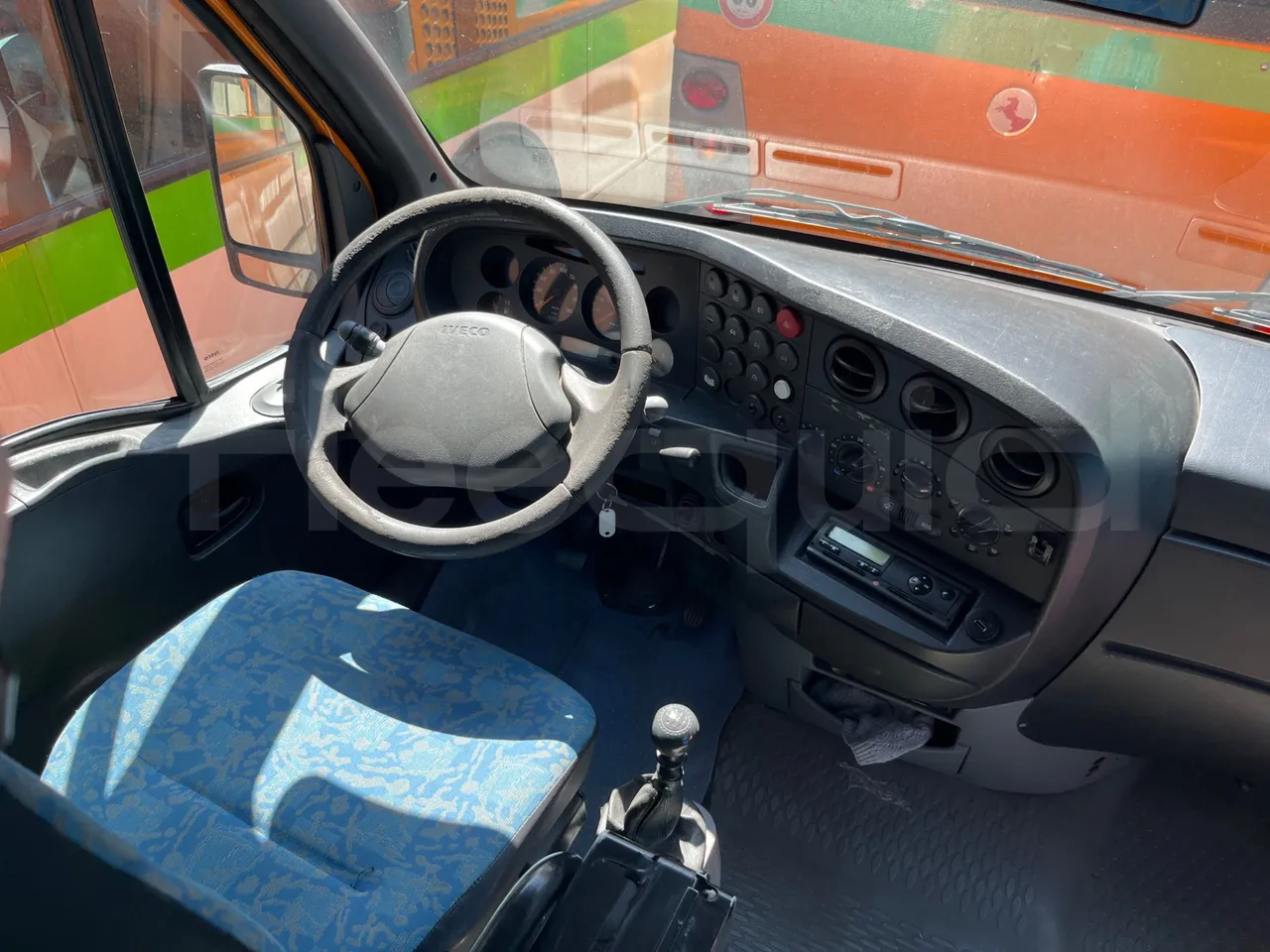 Iveco Daily A50C19/ Euro 4 - 100 Kw - 7,028 Mt - buttons panels on (mandatory for bus to scrap)