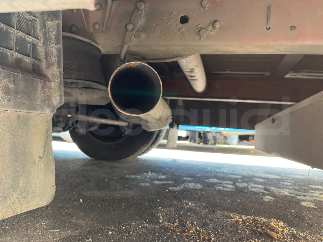 Iveco Daily A50C19/ Euro 4 - 100 Kw - 7,028 Mt - exhaust photo