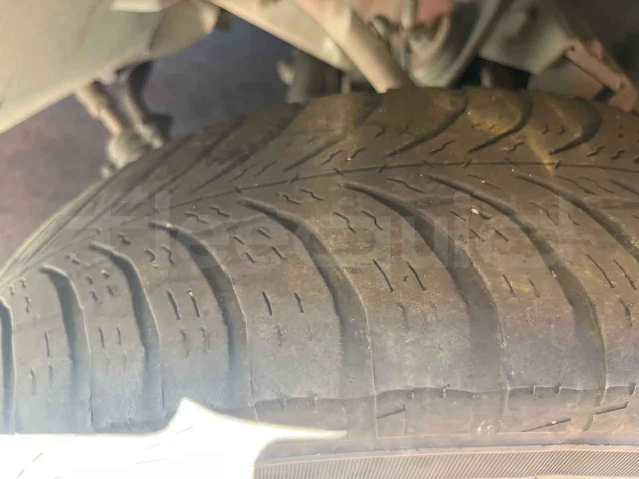 Iveco Daily A50C19/ Euro 4 - 100 Kw - 7,028 Mt - tread condition front tires left