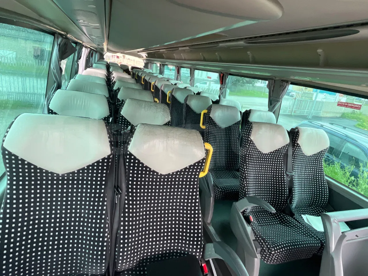 Scania 12B4X2 K340IB4X2 - Euro4 - 250kW - 12.200 mt - camera accessories photo