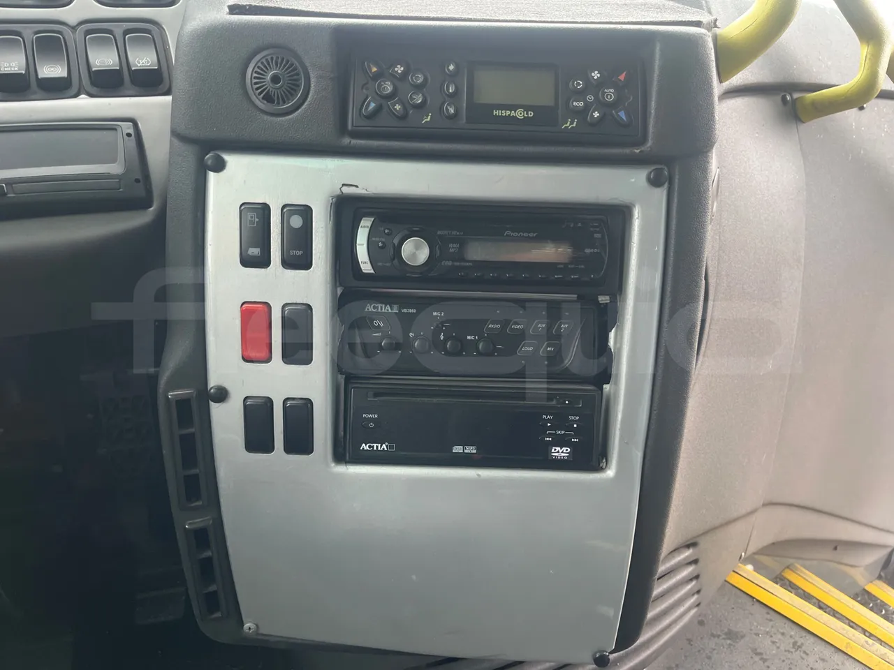 Scania 12B4X2 K340IB4X2 - Euro4 - 250kW - 12.200 mt - radio accessories photo