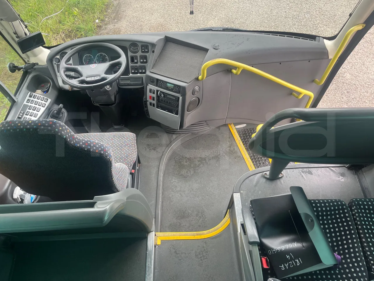 Scania 12B4X2 K340IB4X2 - Euro4 - 250kW - 12.200 mt - buttons panels on