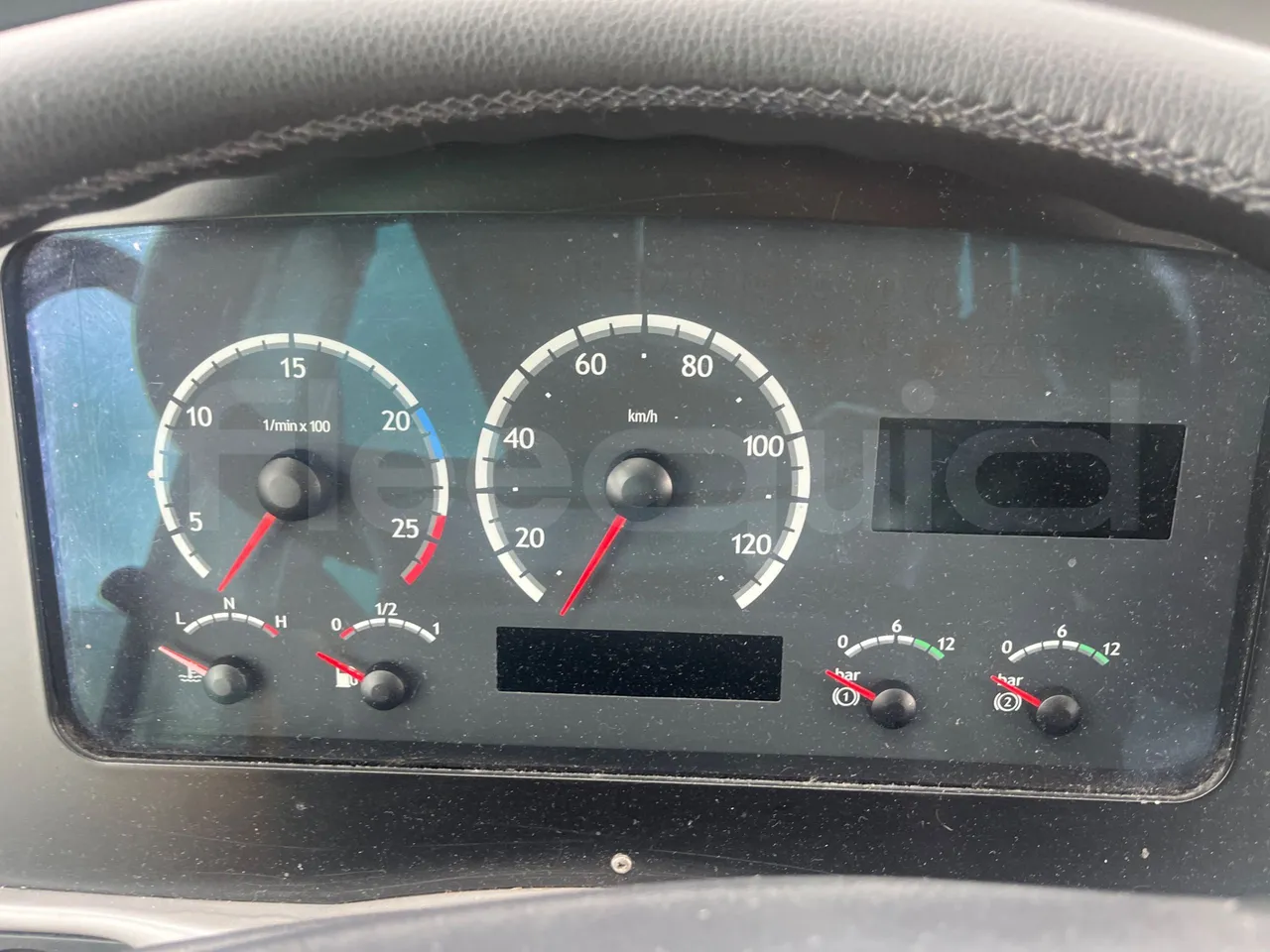 Scania 12B4X2 K340IB4X2 - Euro4 - 250kW - 12.200 mt - dashboard lights on