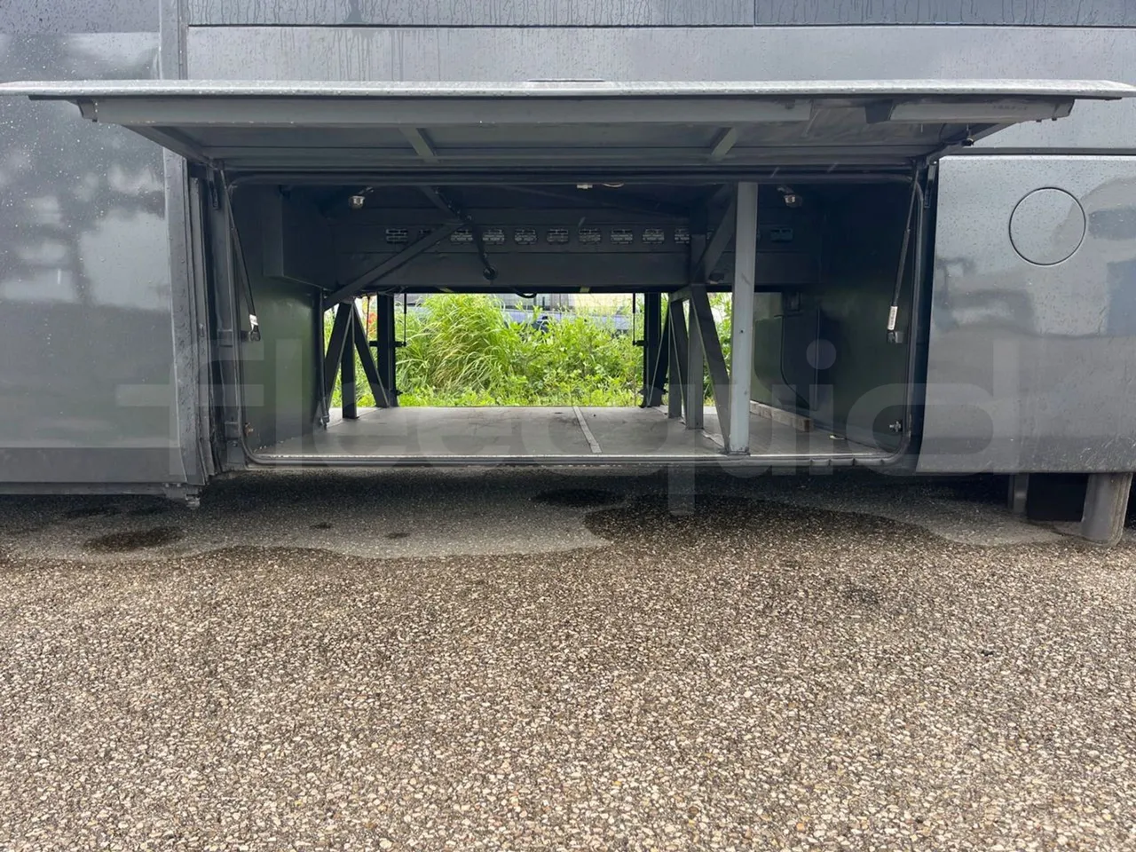 Scania 12B4X2 K340IB4X2 - Euro4 - 250kW - 12.200 mt - luggage rack photo