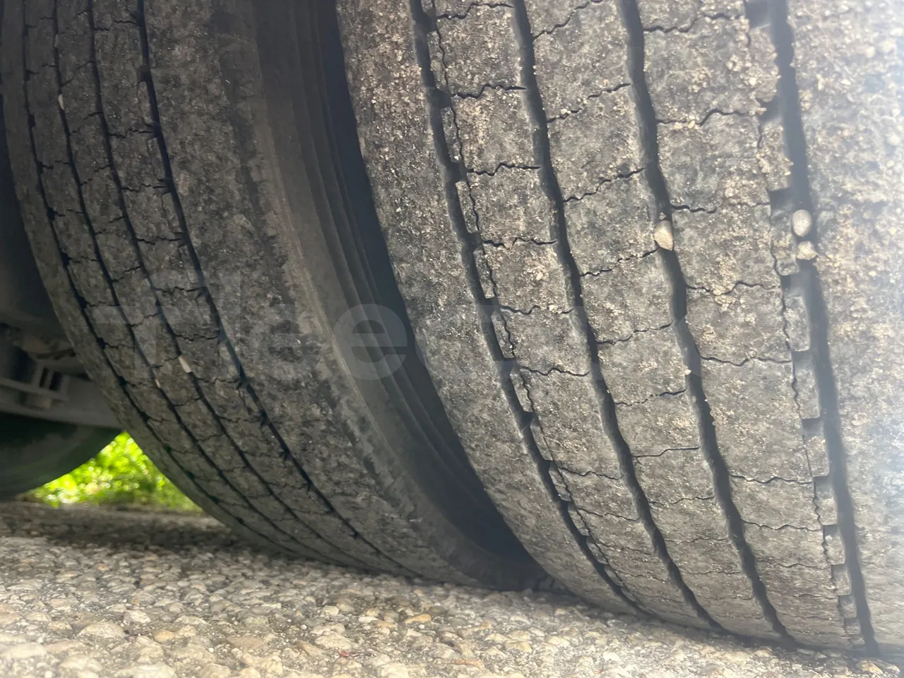 Scania 12B4X2 K340IB4X2 - Euro4 - 250kW - 12.200 mt - tread condition front tires left