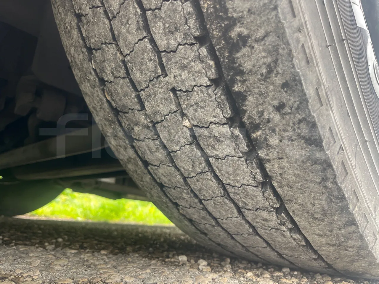 Scania 12B4X2 K340IB4X2 - Euro4 - 250kW - 12.200 mt - tread condition front tires right