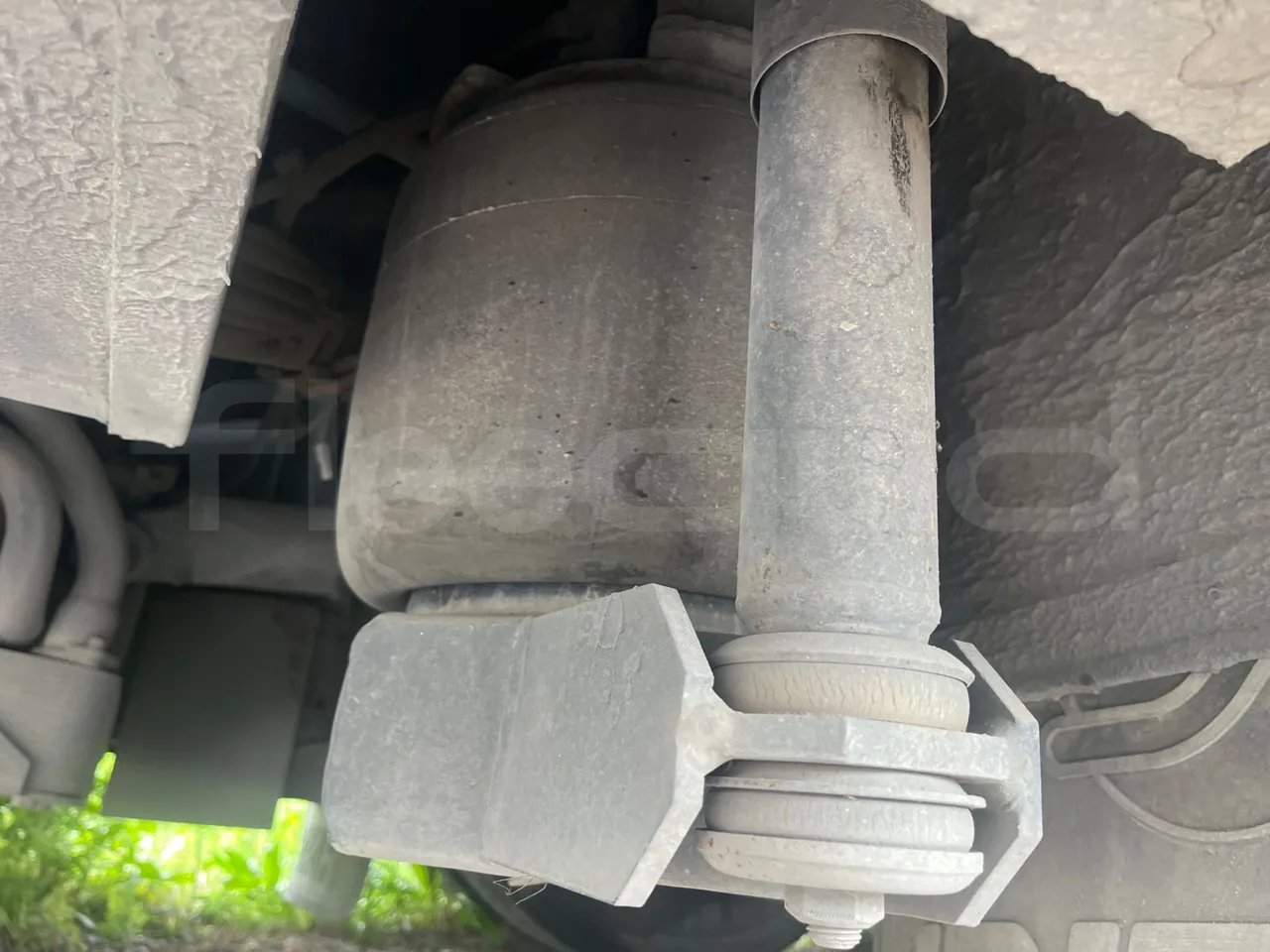 Scania 12B4X2 K340IB4X2 - Euro4 - 250kW - 12.200 mt - axle 2 shock absorbers 2 left