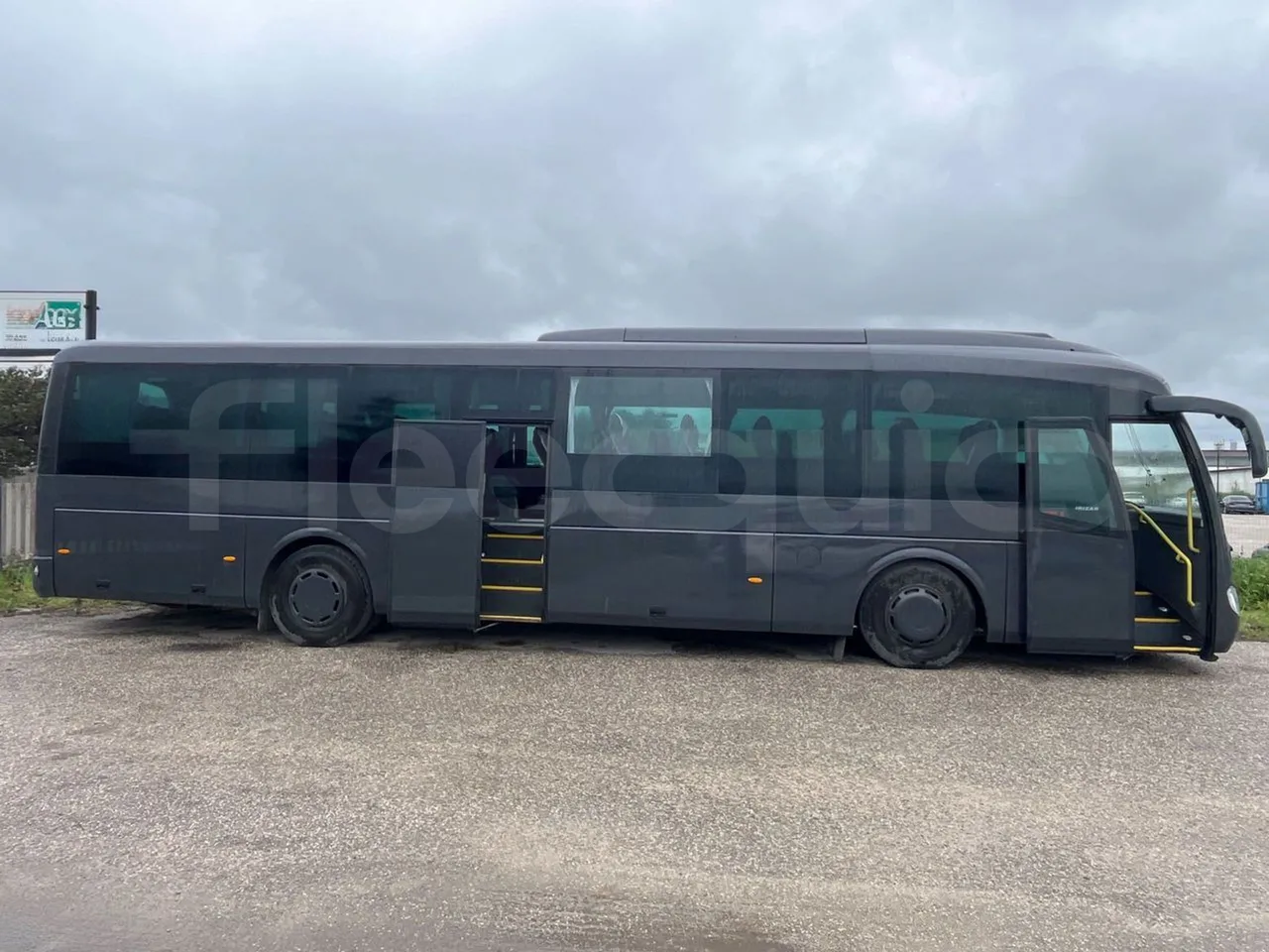 Scania 12B4X2 K340IB4X2 - Euro4 - 250kW - 12.200 mt - right side doors open